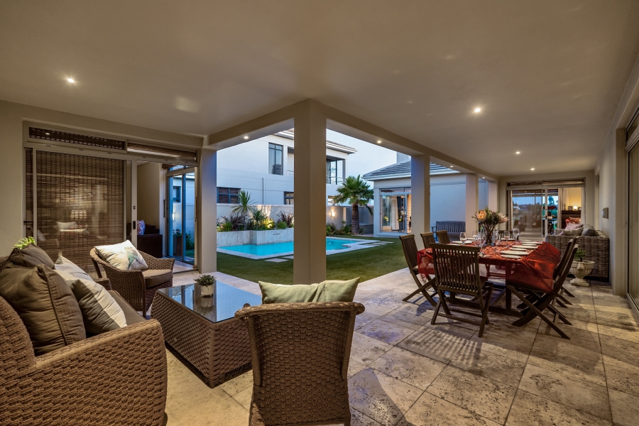 5 Bedroom Property for Sale in Sunset Links Western Cape